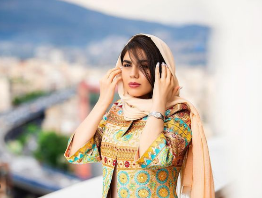آزاده زارعی