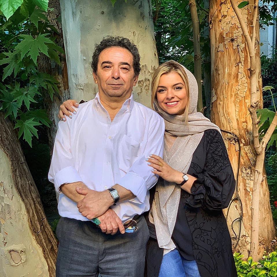 دنیا مدنی و پدرش